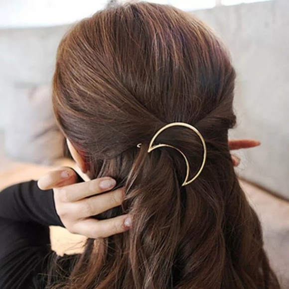 Accessories - NEW Moon Barrette